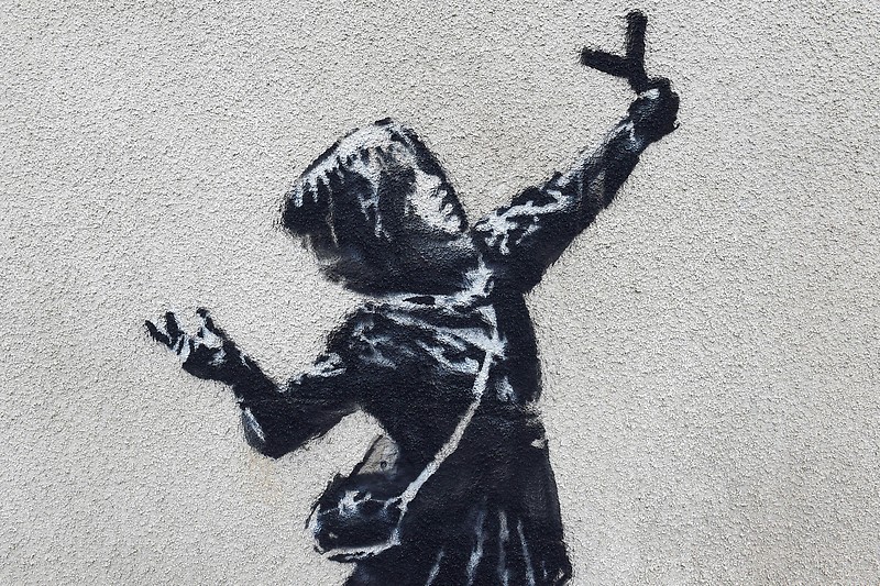Banksy Bemalte Hauswand In Bristol News Orf At