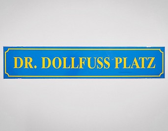 Schild Dollfuß-Platz