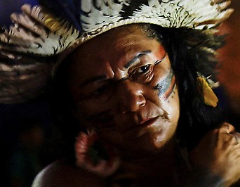 Indigene bei einem Protest in Brasilien