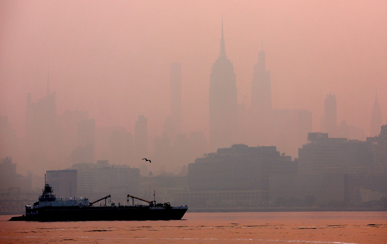 New York skyline in smoke from Canadian wildfires