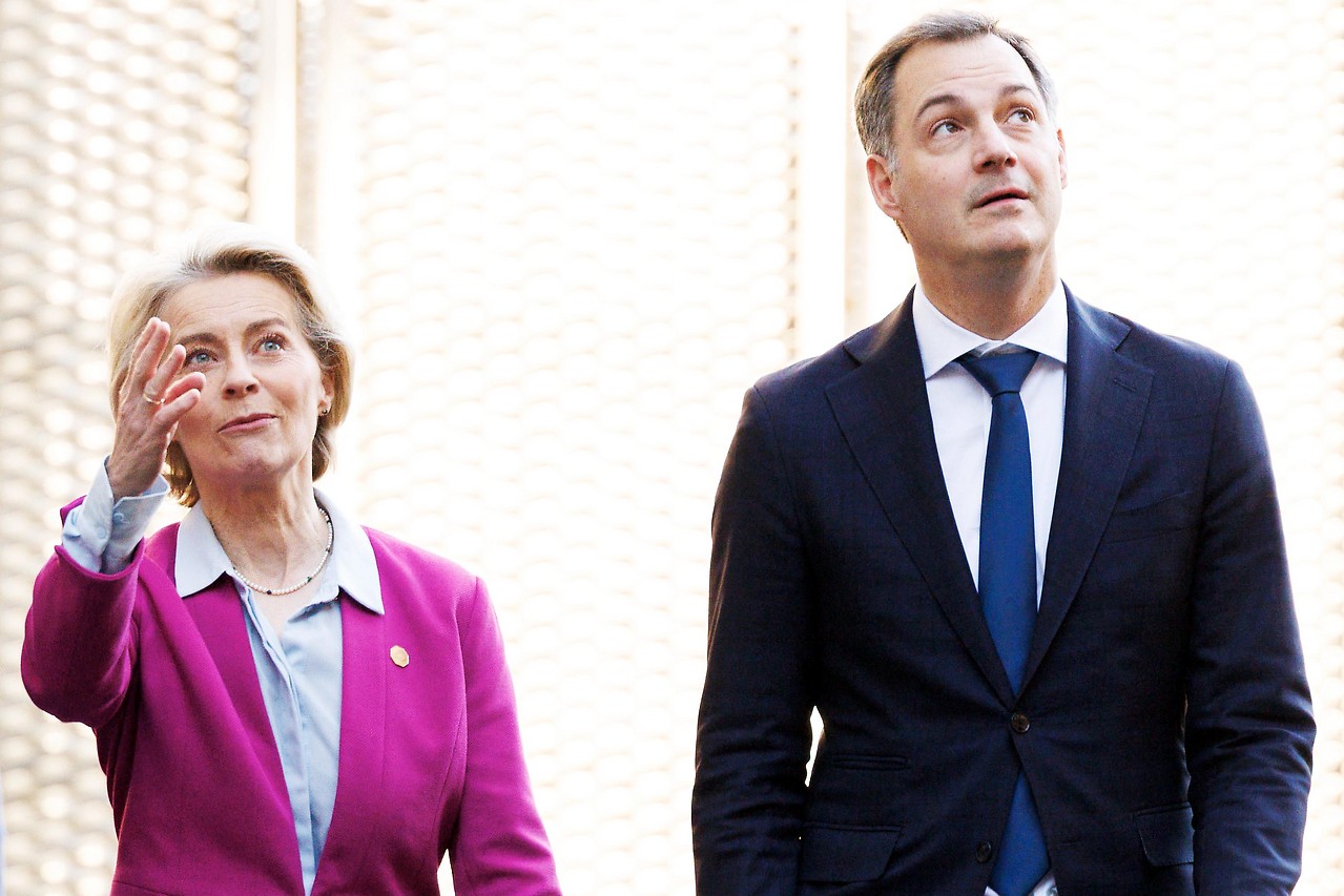 EU President Ursula van der Leyen and Belgium's Prime Minister Alexandre de Groove 