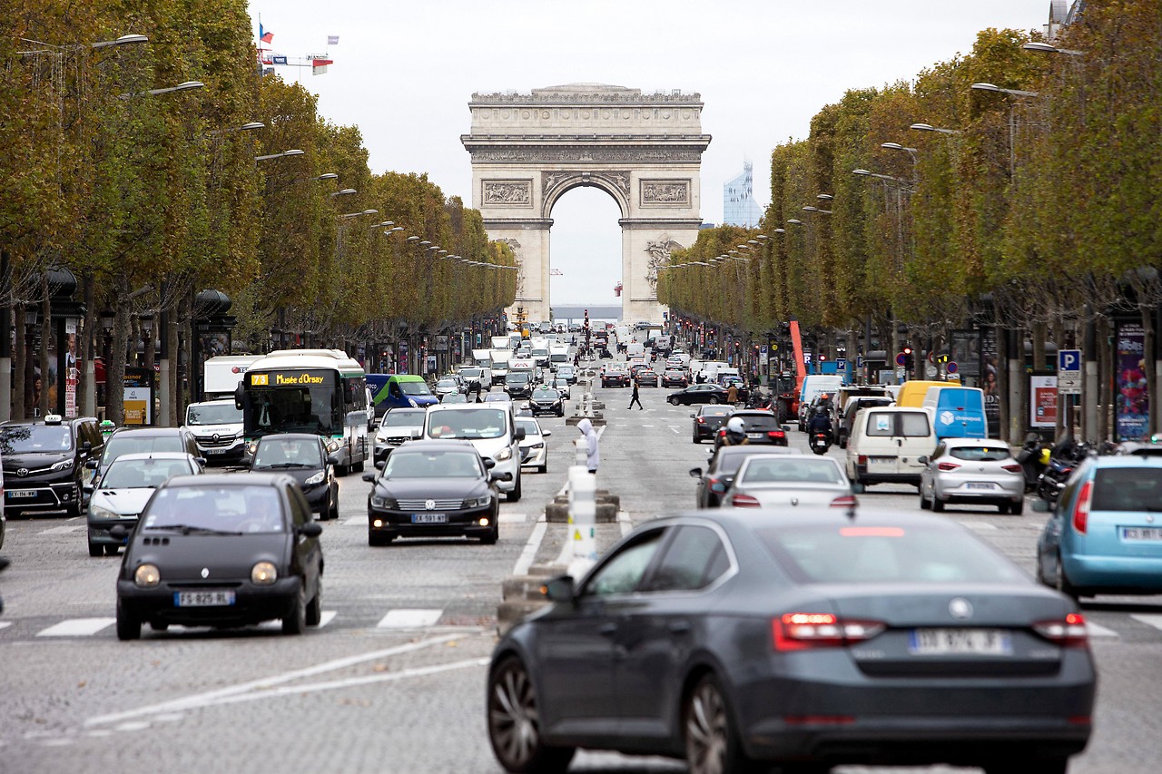 Motorized traffic on the Champs Elysee in Paris