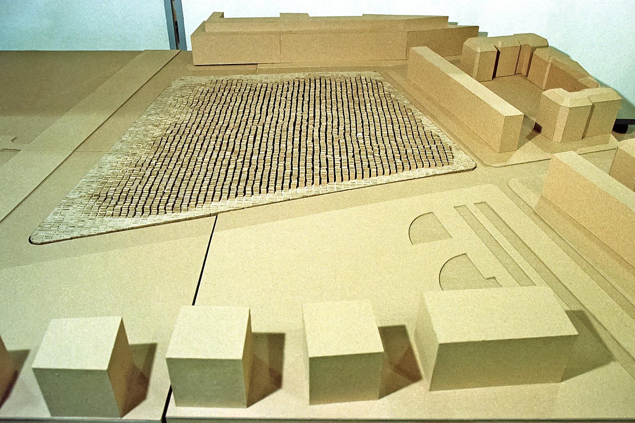 Richard Serra - Figure 2