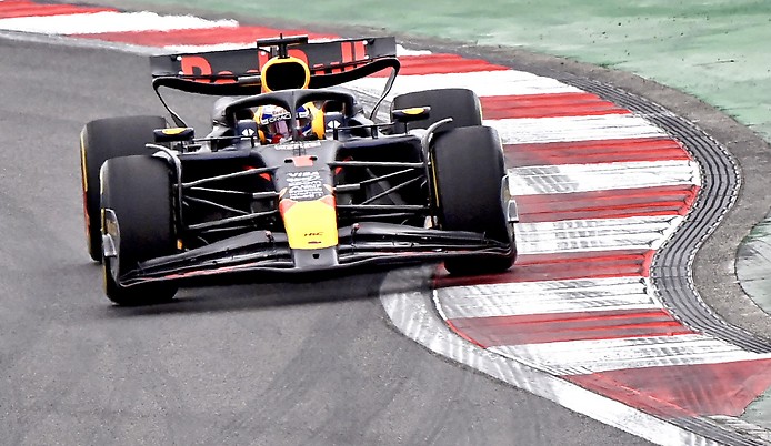 Max Verstappen (Red Bull Racing) in Action auf dem Shanghai International Circuit