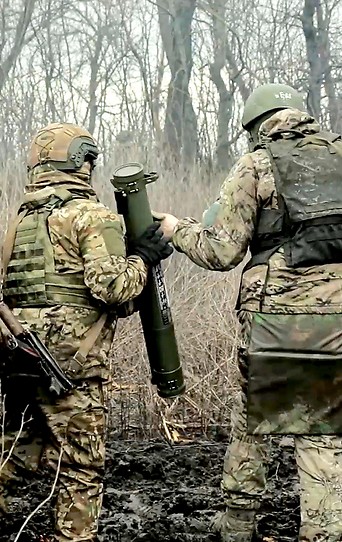 Russische Soldaten nahe Donezk